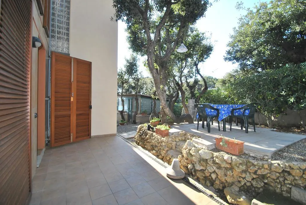 Villa Angolino Castiglioncello 0*,  Italien